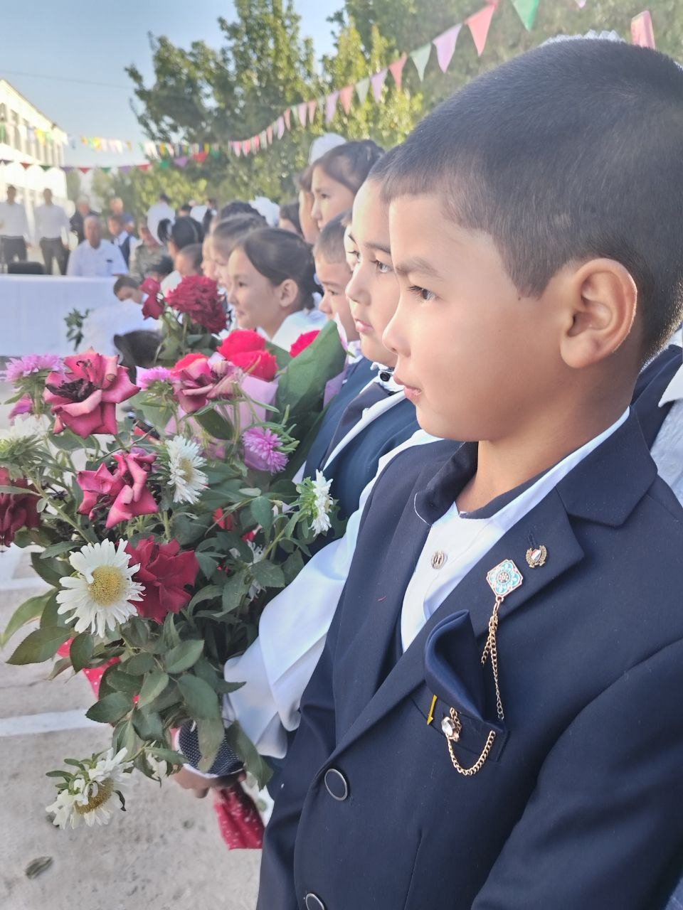 Biz bir bo'lsak- xalqmiz,birlashsak-vatanmiz shiori ostida o'tkazilgan mustaqilligizning 33-yilligi bayram tadbiri